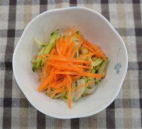 豆と玉ねぎのサラダ写真